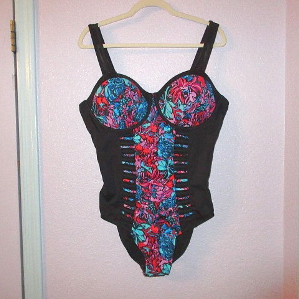 Swimsuits Ruched Underwire One Piece Swimsuit 18 Dark Floral Tummy Control NWT - Picture 2 of 11